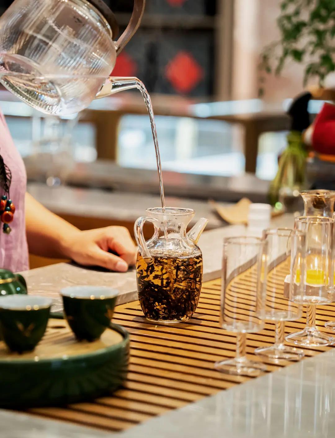 深圳喝茶场内服雾_茶烟抽着是什么感觉