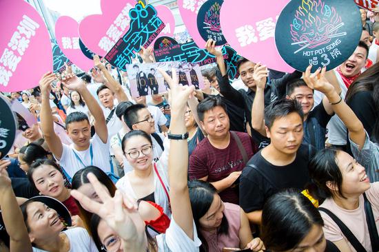 深圳龙岗98场所_深圳98场联系方式的简单介绍